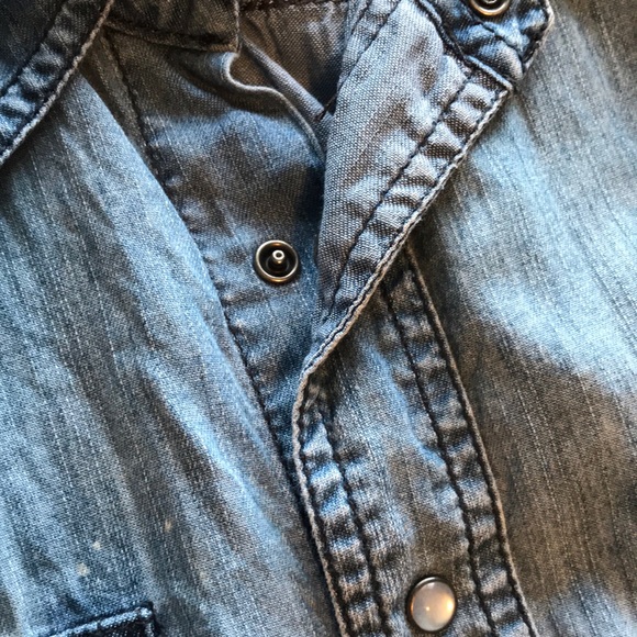 Charlotte Russe denim snap shirt S - Picture 6 of 8